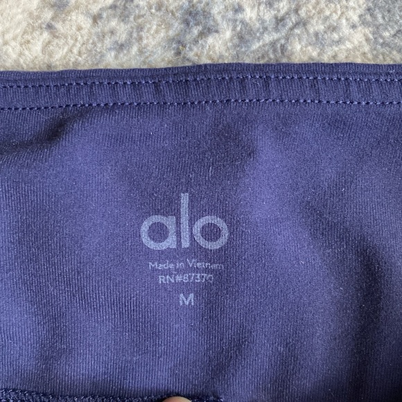 EUC Navy Size M Alo Yoga Moto Leggings - Picture 3 of 4